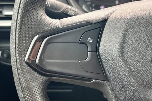 Used 2023 Chevrolet TrailBlazer LS image 36
