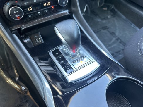 Used 2019 INFINITI QX30 image 15