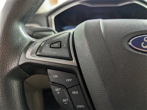 Used 2017 Ford Fusion SE image 26