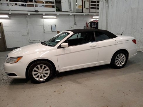 Used 2013 Chrysler 200 Touring image 4
