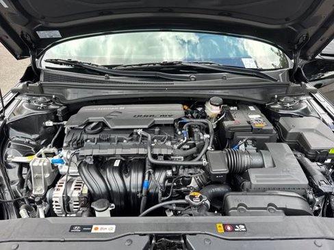 New 2025 Hyundai Elantra Sport image 21