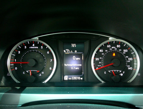 Used 2015 Toyota Camry XLE image 30
