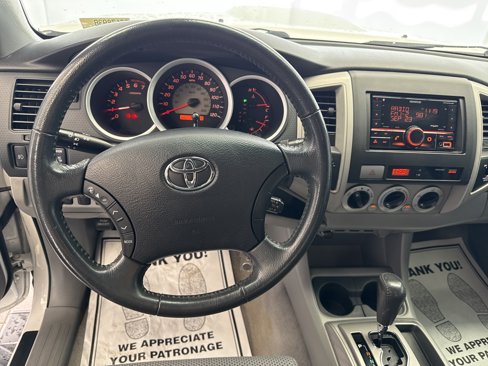 Used 2010 Toyota Tacoma 4x4 Access Cab V6 image 9