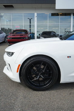 Used 2018 Chevrolet Camaro LT image 9