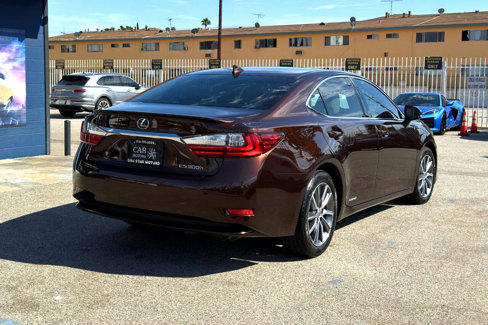 Used 2016 Lexus ES 300h image 5