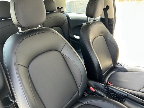 Used 2016 MINI Cooper 2-Door Hardtop image 21