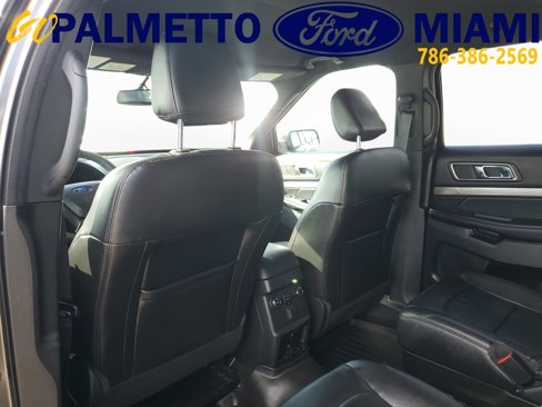 Used 2018 Ford Explorer XLT w/ Equipment Group 202A image 11