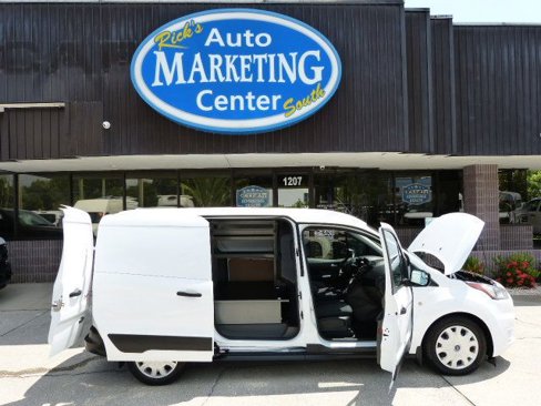 Used 2020 Ford Transit Connect XLT image 23