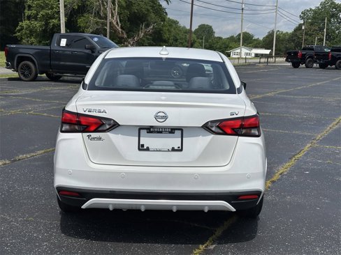 Used 2020 Nissan Versa SV image 8