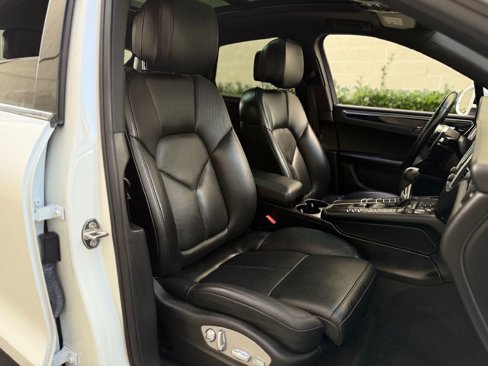 Used 2017 Porsche Macan S image 26
