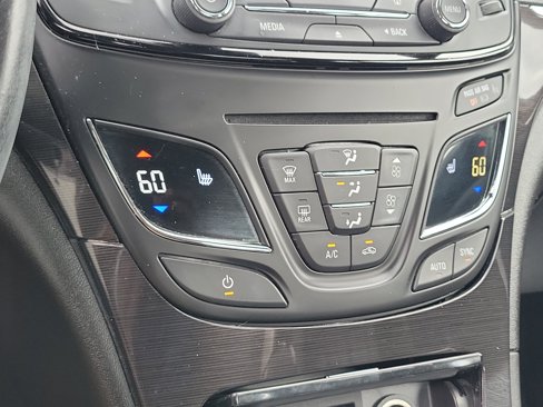 Used 2017 Buick Regal Sport Touring image 30