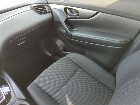 Certified 2020 Nissan Rogue Sport S image 23