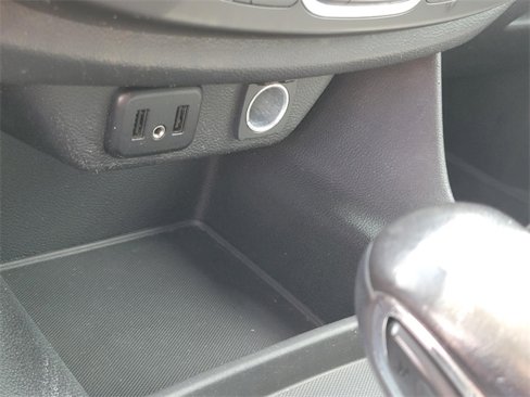 Used 2018 Chevrolet Traverse LT image 33