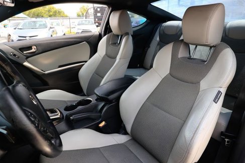 Used 2013 Hyundai Genesis 2.0T image 6