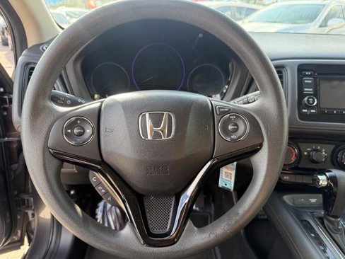 Used 2017 Honda HR-V LX image 19