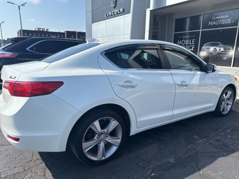 Used 2013 Acura ILX w/ Technology Package image 7
