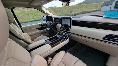 Used 2019 Lincoln Navigator Reserve image 42
