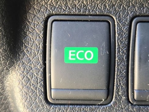Used 2016 Nissan Sentra SV image 27
