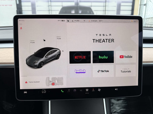 Used 2018 Tesla Model 3 Mid Range image 17