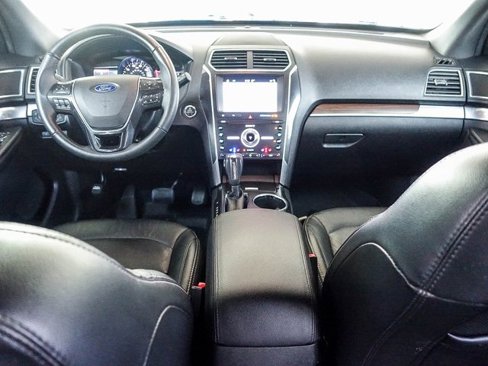 Used 2019 Ford Explorer Limited image 31
