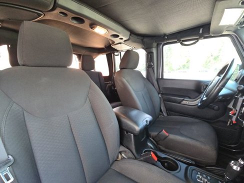 Used 2017 Jeep Wrangler Unlimited Sport w/ Connectivity Group image 16