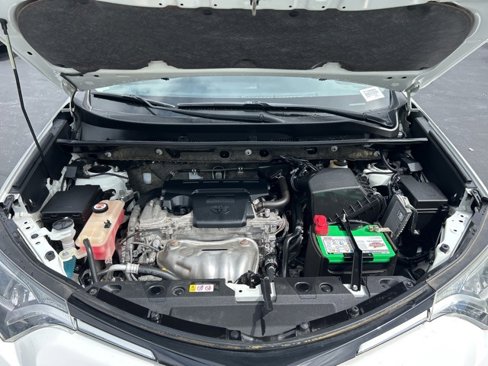 Used 2018 Toyota RAV4 LE image 13