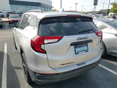 Used 2022 GMC Terrain SLE w/ Driver Convenience Package image 8