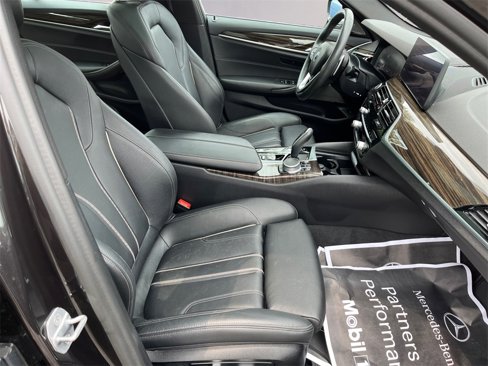 Used 2021 BMW 540i xDrive w/ Premium Package image 15