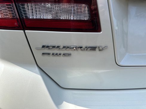 Used 2017 Dodge Journey Crossroad image 8