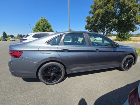New 2025 Volkswagen Jetta SE image 3