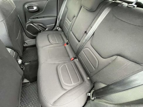 Used 2022 Jeep Renegade Latitude w/ Convenience Group image 27