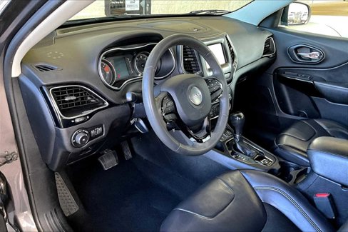 Used 2020 Jeep Cherokee Latitude Plus image 16