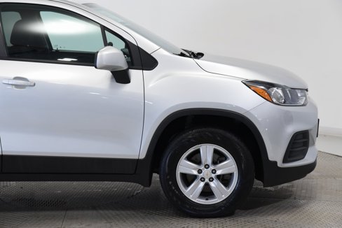 Used 2020 Chevrolet Trax LS w/ Tint and Cruise Package image 10