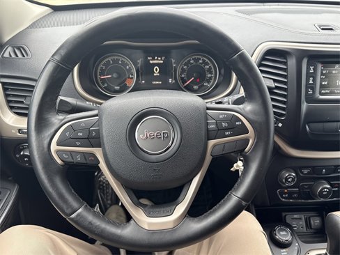 Used 2014 Jeep Cherokee Latitude image 18