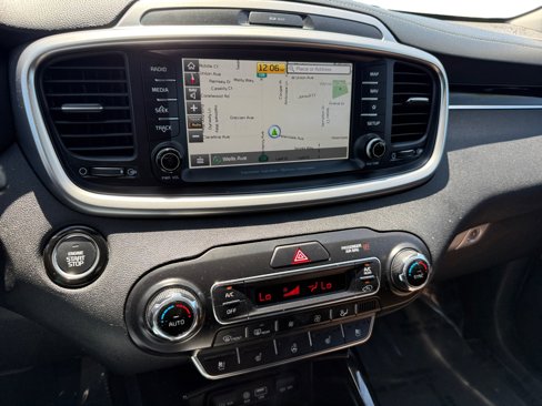 Used 2019 Kia Sorento SX w/ SX Touring Package image 12