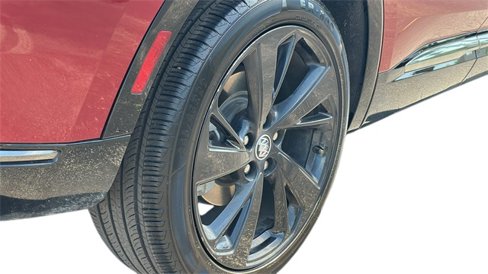 Used 2023 Buick Envision Essence w/ Sport Touring Package image 13