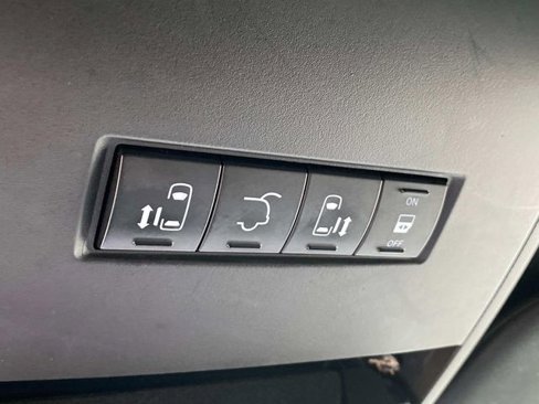 Used 2019 Dodge Grand Caravan GT image 34