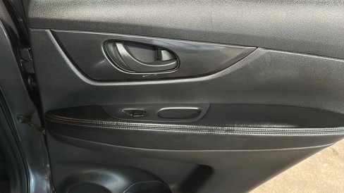 Used 2020 Nissan Rogue S image 15