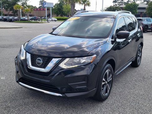 Used 2020 Nissan Rogue SV w/ Premium Package image 7
