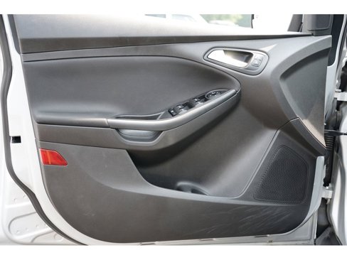 Used 2018 Ford Focus SE image 14
