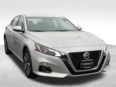 Certified 2020 Nissan Altima 2.5 SV image 3