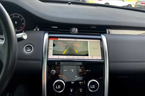 Used 2020 Land Rover Discovery Sport SE image 25