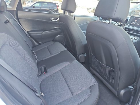 Used 2022 Hyundai Kona SEL w/ Convenience Package image 18