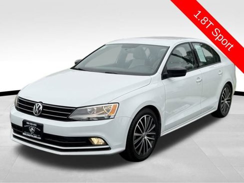 Used 2016 Volkswagen Jetta Sport image 3