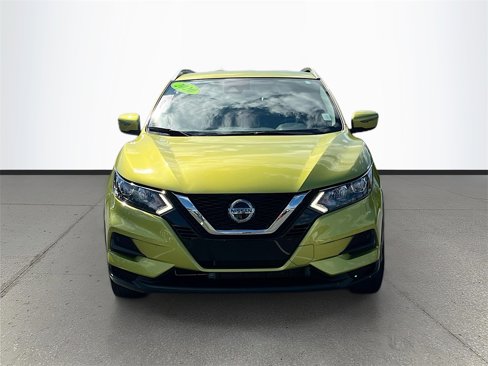 Used 2020 Nissan Rogue Sport SV image 2