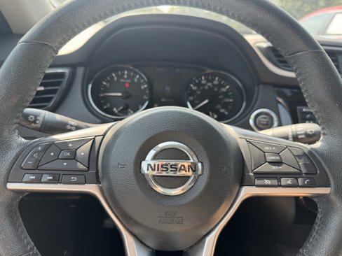 Used 2019 Nissan Rogue SV image 10
