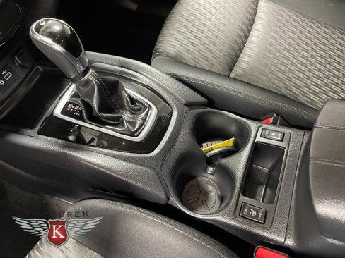Used 2019 Nissan Rogue SV image 17