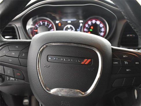 Used 2019 Dodge Challenger SXT image 11