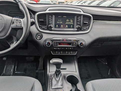 Used 2020 Kia Sorento S image 18