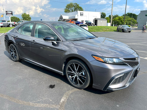 Used 2022 Toyota Camry SE image 8